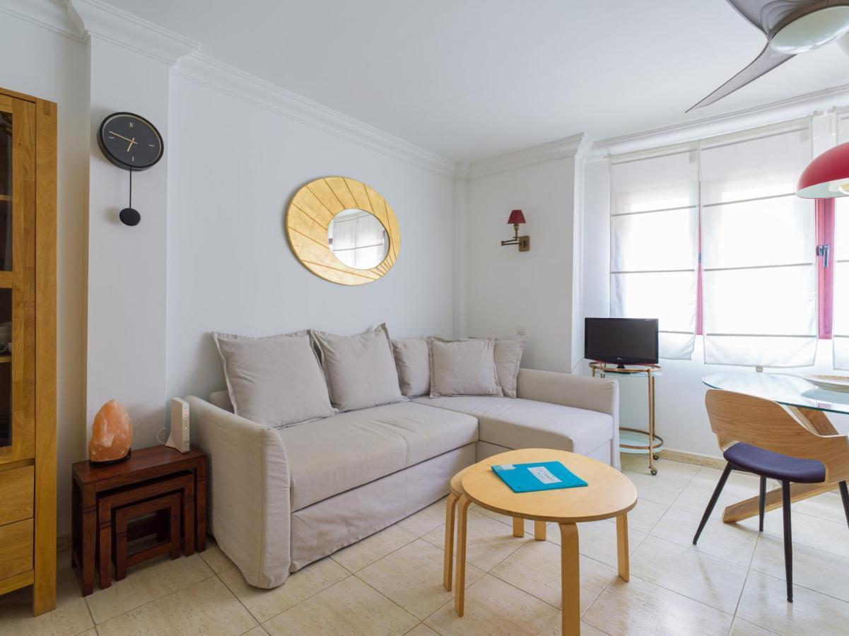 Quiet Behind The By Canariasgetaway * Las Palmas de Gran Canaria